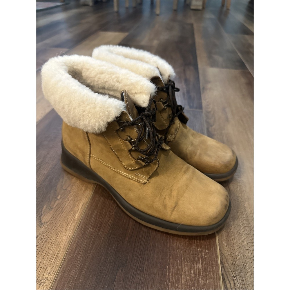 La Canadienne 16446 Brown Suede  Genuine Shearling WP Winter‎ Boot Sz 8.5M